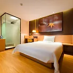 Iu Hotel Beijing Railway Station
